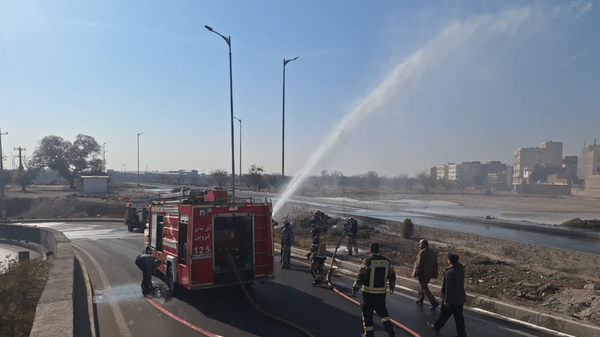 مهار حریق و ترکیدگی لوله آب شرب در بلوار پیامبر اعظم(ص) قزوین