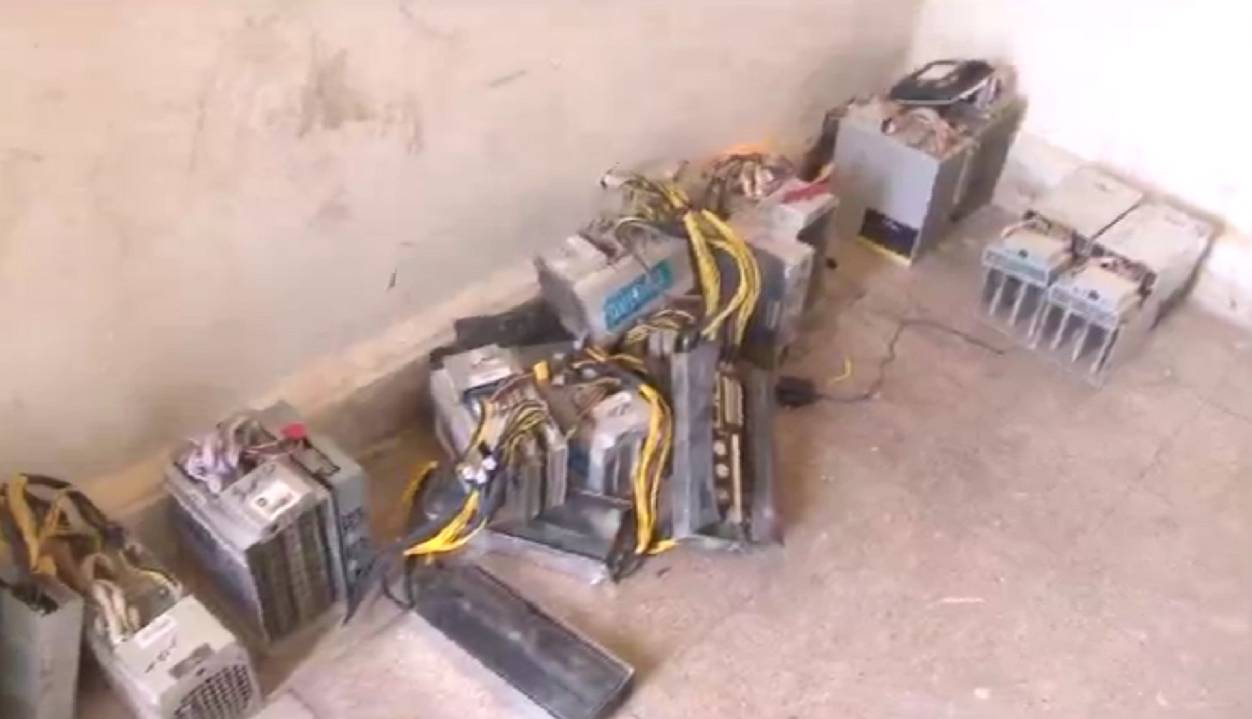 کشف ۹ دستگاه ماینر قاچاق در مراغه