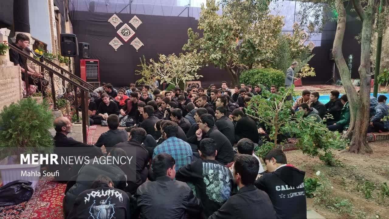  آیین عزاداری سنتی و مذهبی سمنوپزان خیمه مادری در ساوه