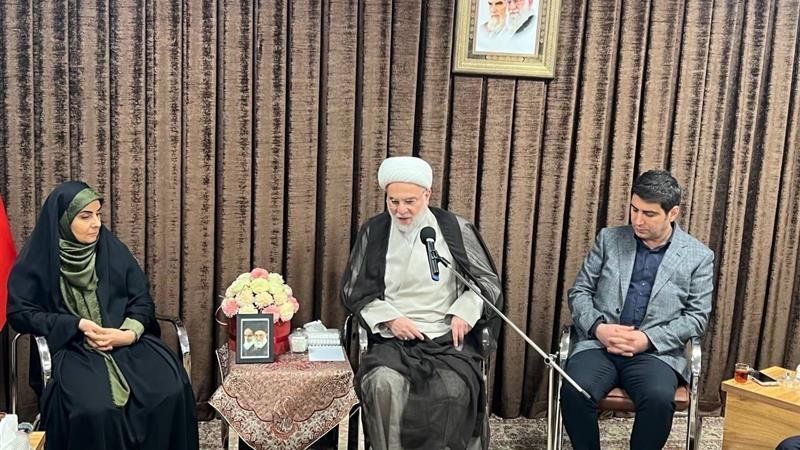 وزیر راه: پروژه‌های راهسازی در کردستان با جدیت در دستور کار است