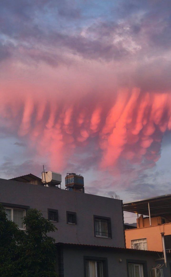 ابرهای عجیب ماموتی در ترکیه