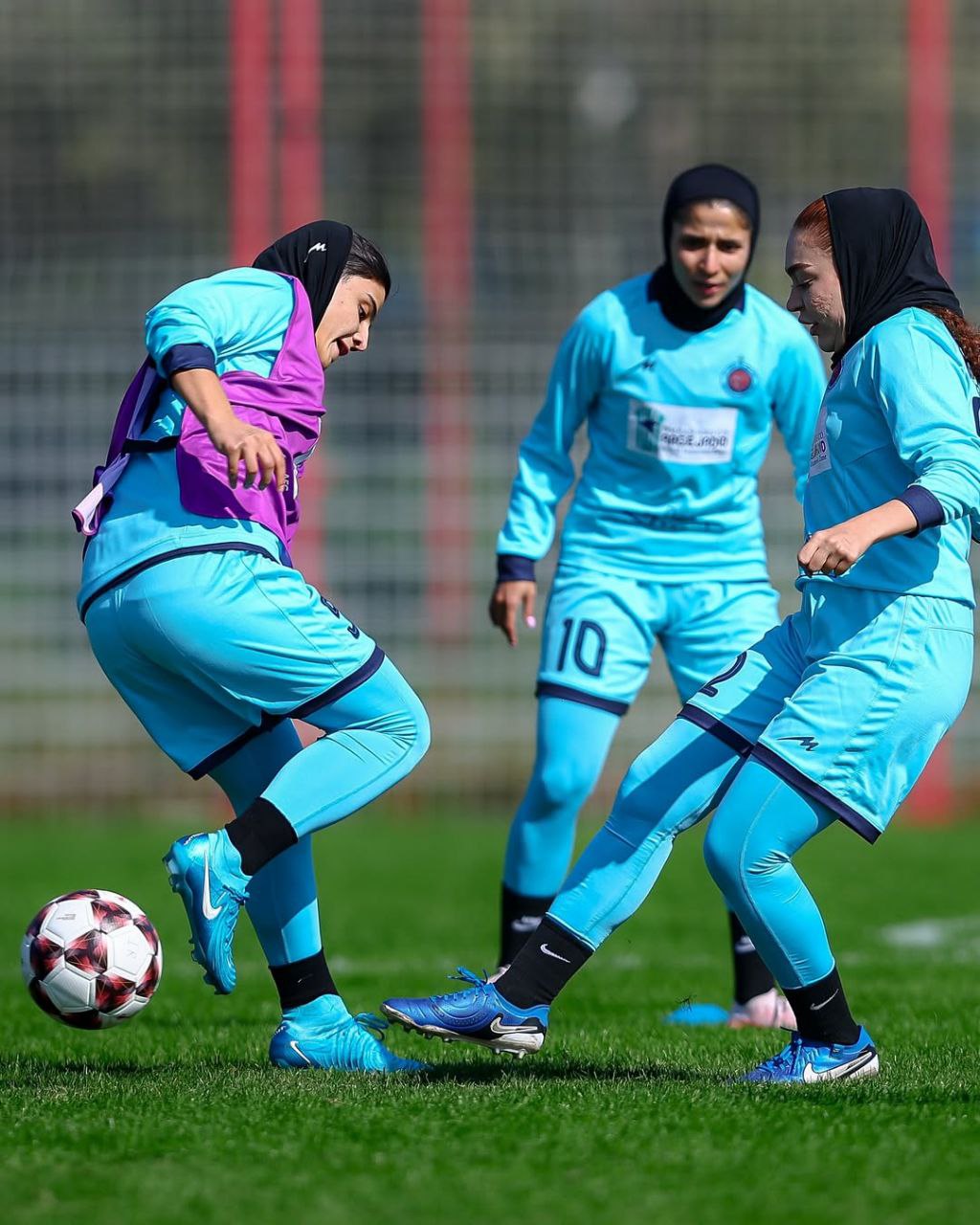 اولین جلسه تمرین خاتون بم در شهر ووهان چین