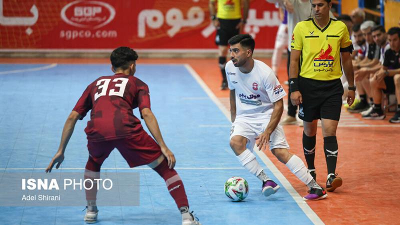 برد خارج از خانه فوتسال آرمان زنجان مقابل شهدای نعیم‌آباد یزد