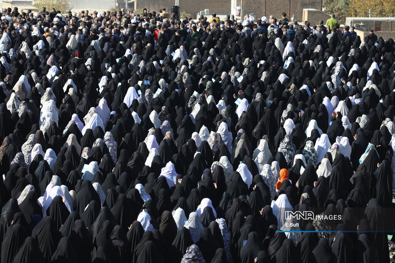 عکس/اقامه نماز طلب باران در اراک