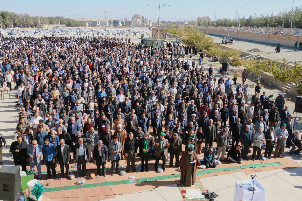 عکس/ اقامه نماز باران در بیرجند