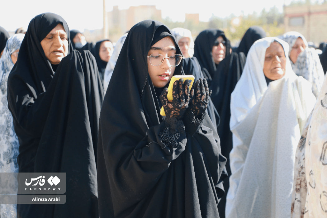 عکس/ اقامه نماز باران در بیرجند