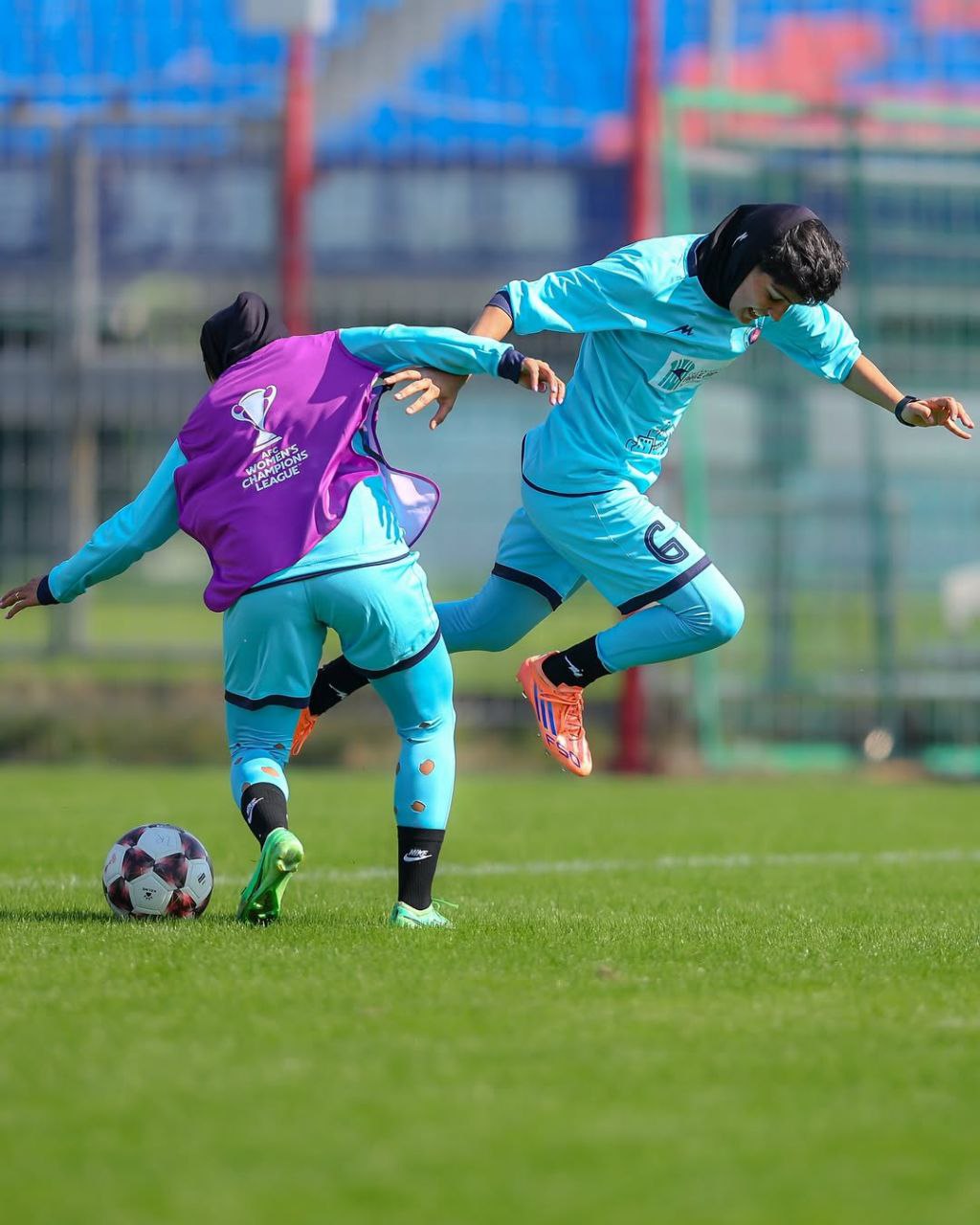 اولین جلسه تمرین خاتون بم در شهر ووهان چین