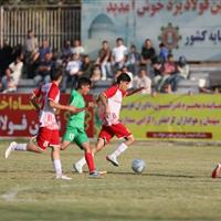 تیم فوتبال نونهالان نوین فولاد یزد مغلوب سپاهان اصفهان شد