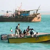 شناور حمل سوخت در آب‌های بندرعباس توقیف شد
