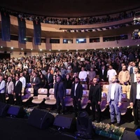 جشنواره فیلم «شهر» در گام آخر؛ جمشید هاشم‌پور و حجازی‌فر تجلیل شدند