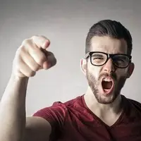  فحش‌دادن این ۳ بلا را سرت می‌آورد!