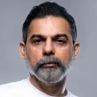 لحظه‌ای جذاب‌تر از فرش قرمز برای پیمان معادی