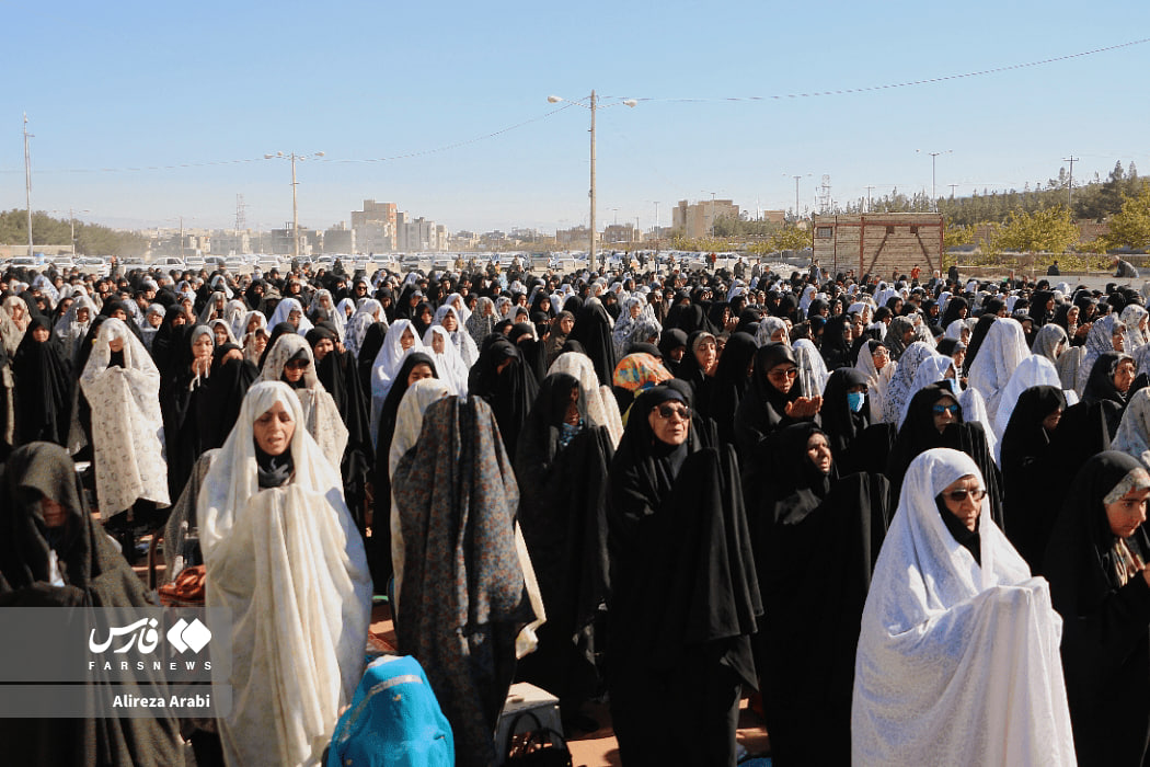 عکس/ اقامه نماز باران در بیرجند