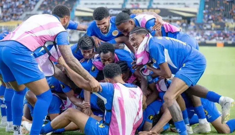 امید کشور ۱۵۰ هزار نفری برای صعود به جام جهانی!