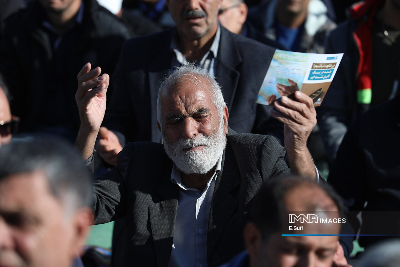 عکس/اقامه نماز طلب باران در اراک