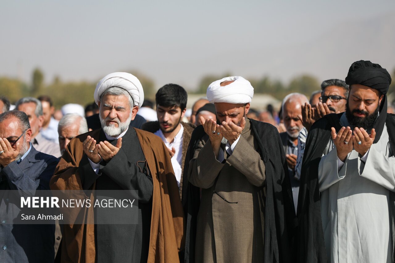 عکس/اقامه نماز باران در مشهد