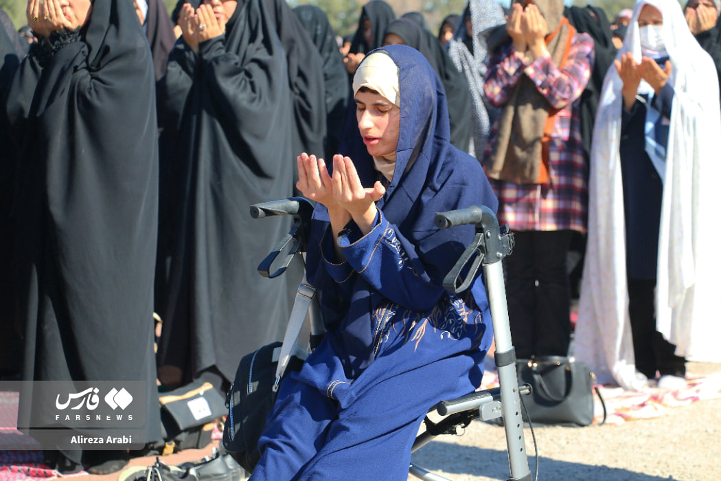 عکس/ اقامه نماز باران در بیرجند