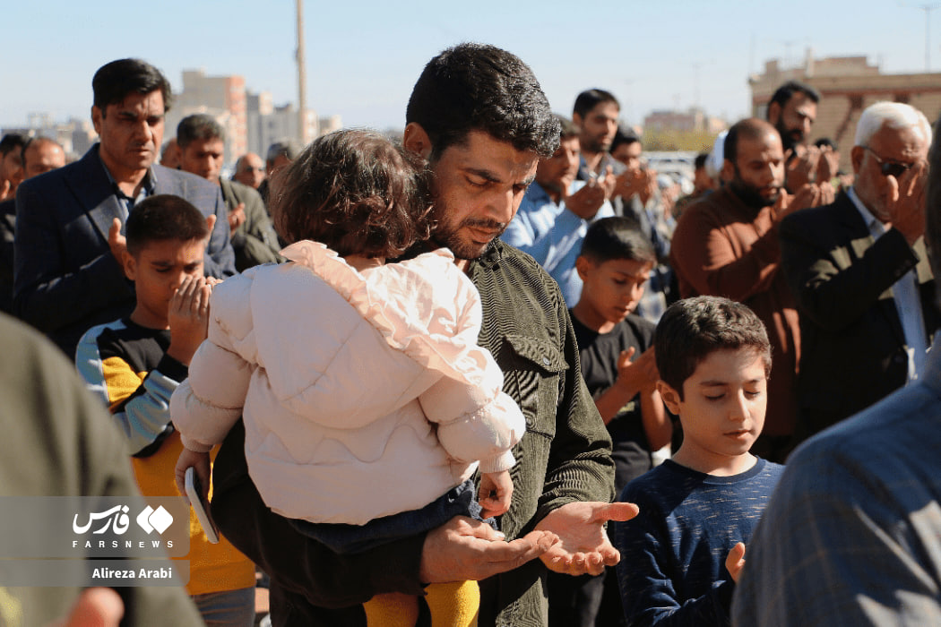 عکس/ اقامه نماز باران در بیرجند