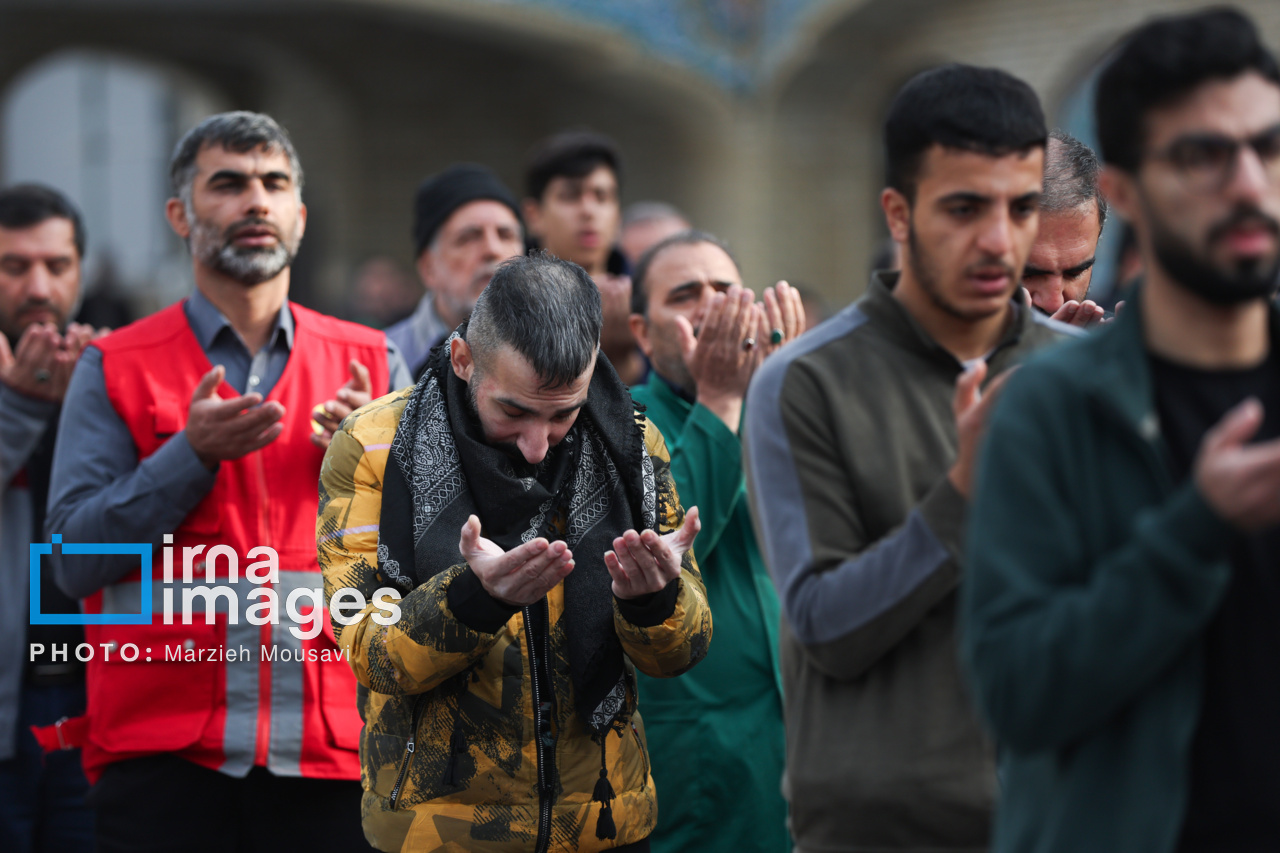عکس/  ​​​​​​​اقامه نماز باران حرم حضرت عبدالعظیم حسنی (ع)