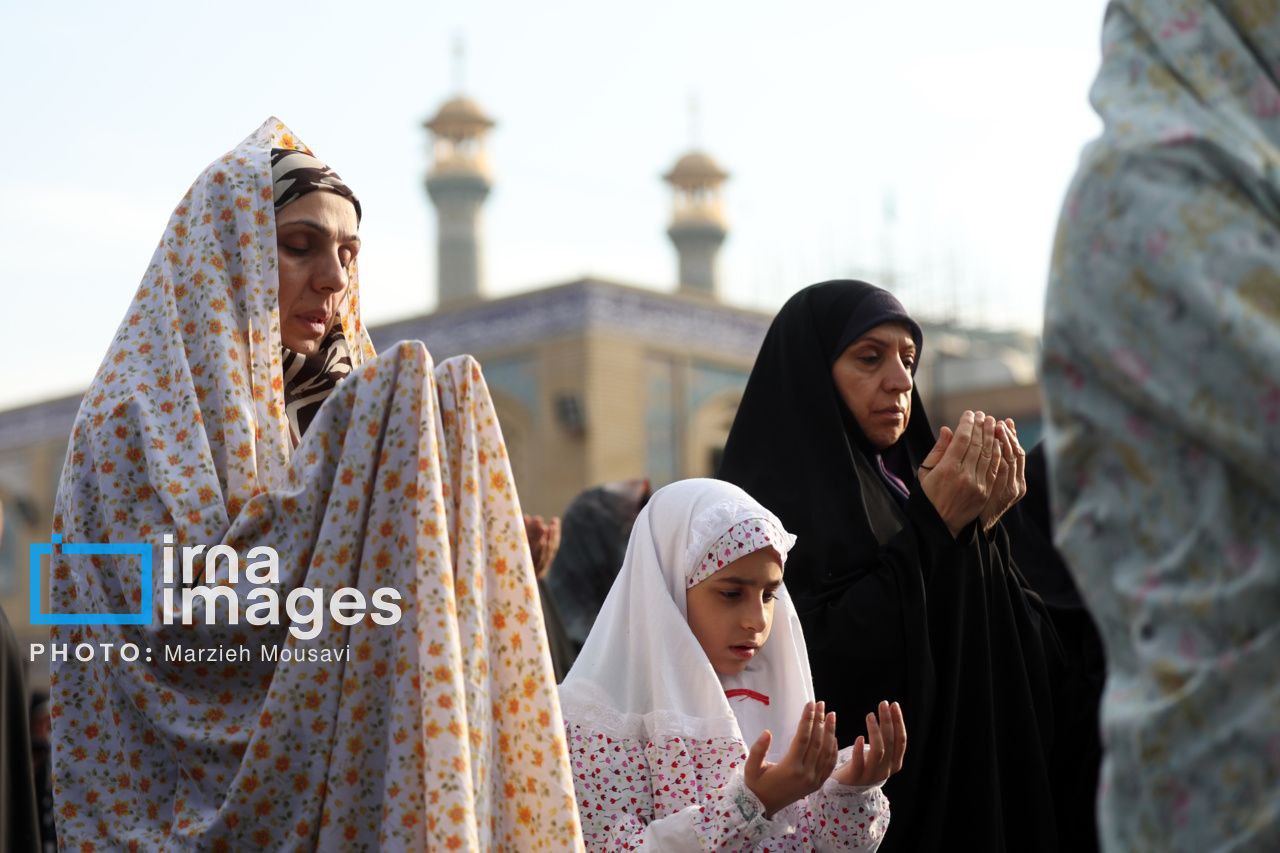 عکس/  ​​​​​​​اقامه نماز باران حرم حضرت عبدالعظیم حسنی (ع)