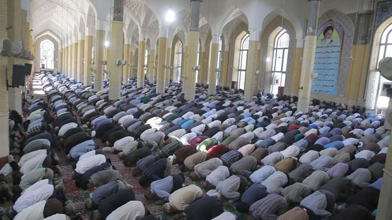 امامجمعه موقت کرج: حضرت زهرا(س) الگویی بیبدیل در بندگی، شجاعت و سیاستورزی است