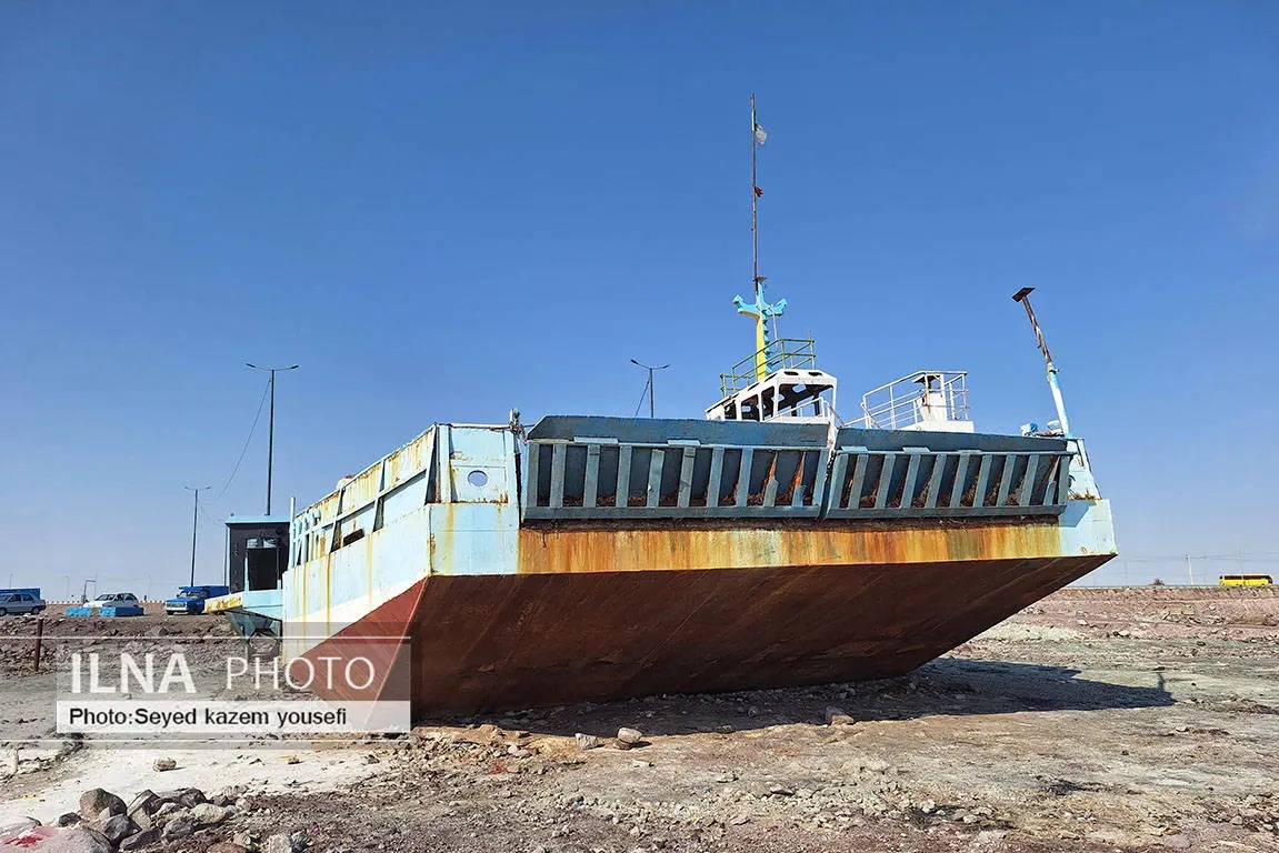 عکس/ تصاویری دردناک از دریاچه ارومیه