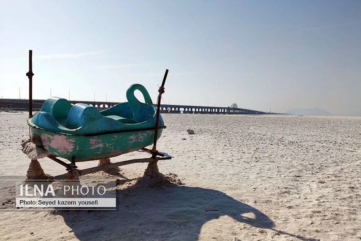 عکس/ تصاویری دردناک از دریاچه ارومیه