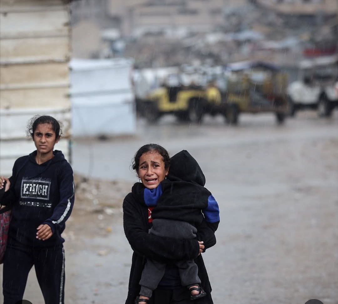 تصاویری دردناک از آوارگان نوار غزه بعد از باران