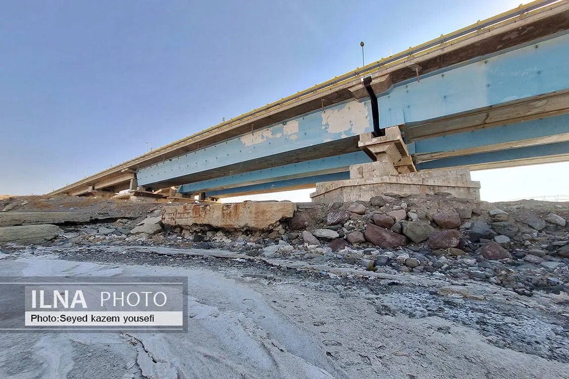 عکس/ تصاویری دردناک از دریاچه ارومیه