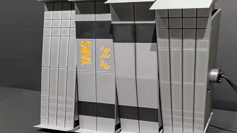 ربات فیلم «اینتراستلار» کریستوفر نولان زنده شد