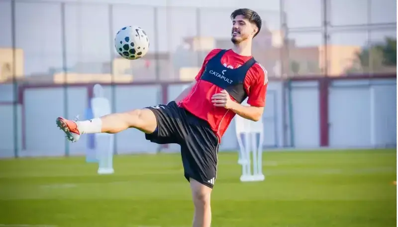 مورایس یکی از 2 جوان ایرانی را بازی داد