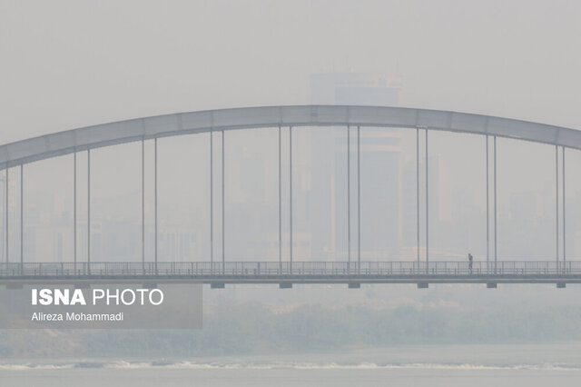 تنفس هوای آلوده در ۱۸ شهر خوزستان؛ وضعیت «قرمز» در ۱۴ شهر