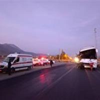 تصادف اتوبوس و تریلی در میامی