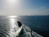 اسکی روی آب ورزشکاران ایرانی در خلیج فارس