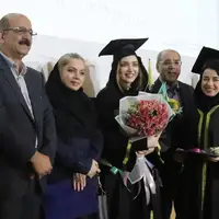 عکسی از بهنوش طباطبایی و همکلاسیهایش در دانشگاه