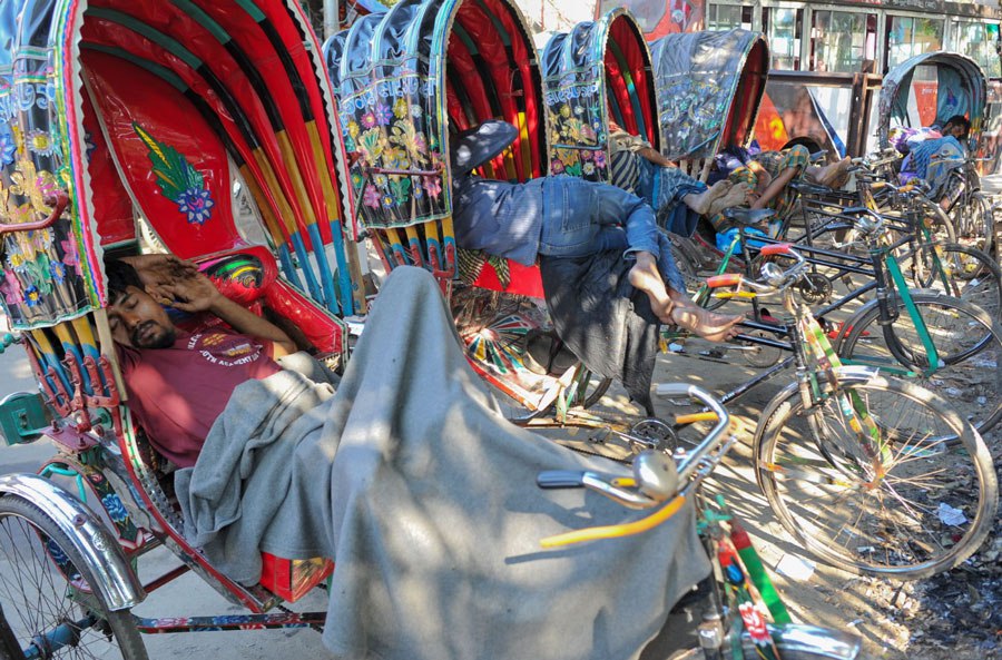 دیدنی های امروز؛ از سیل غزه تا پرتاب ماهواره های استارلینک