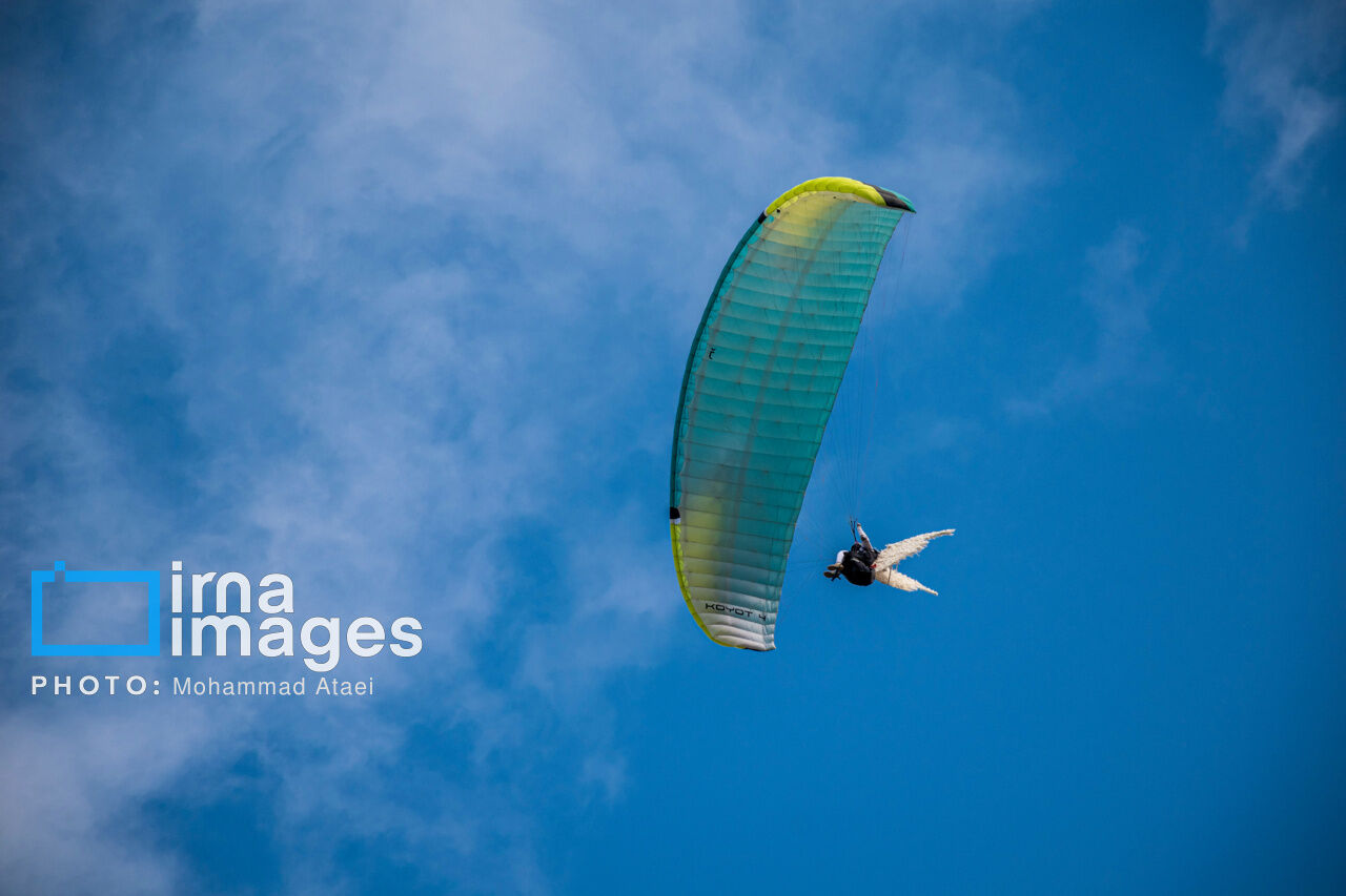 سقوط پاراگلایدر در کازرون فارس