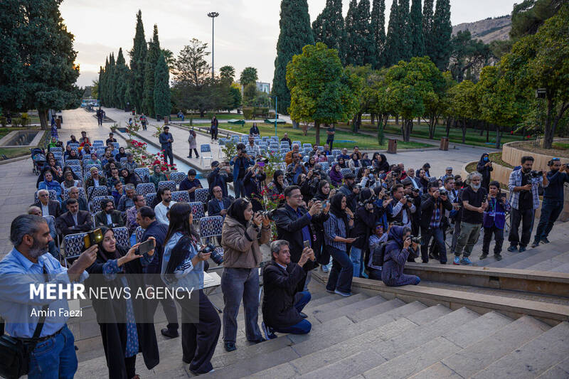 عکس/ رونمایی از پوستر جشنواره جهانی فیلم فجر