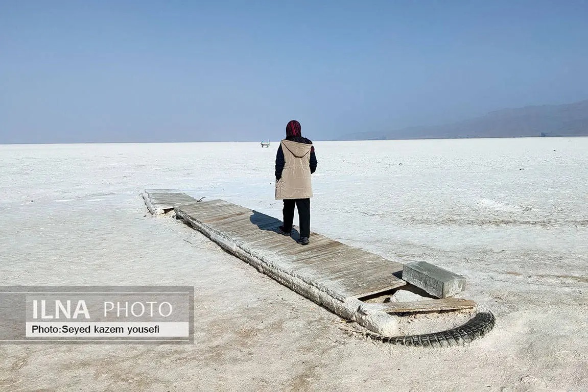 عکس/ تصاویری دردناک از دریاچه ارومیه