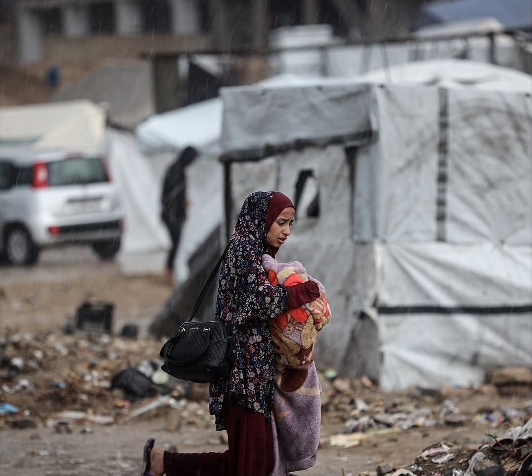 تصاویری دردناک از آوارگان نوار غزه بعد از باران