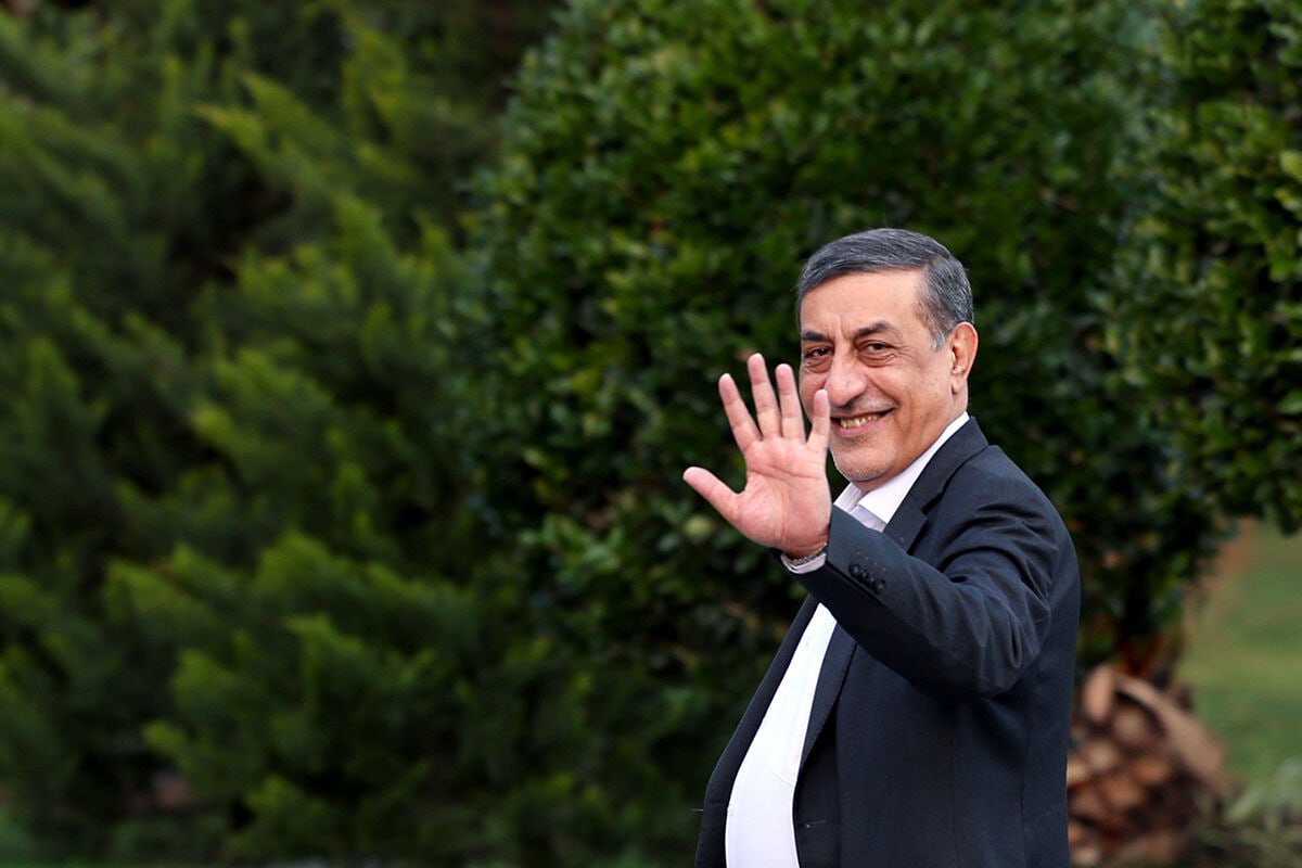 معاون اجرایی رئیسجمهور: برق و گاز و بنزین باید گران شوند