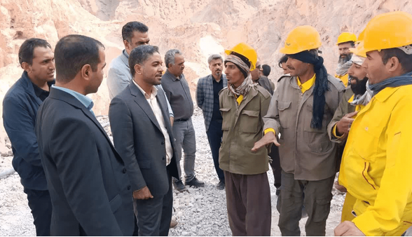 دستور دادستان بم برای رفع فوری مشکلات کارگران «خانخاتون»