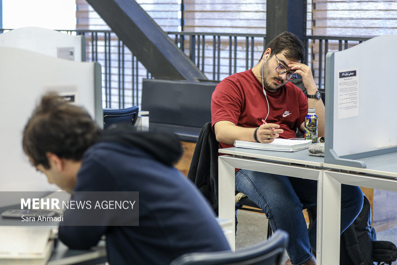 گشتوگذاری در قلب کتابخانههای مشهد