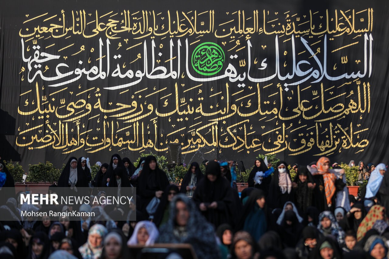 عکس/ اقامه نماز طلب باران در امام‌زاده صالح (ع) تهران