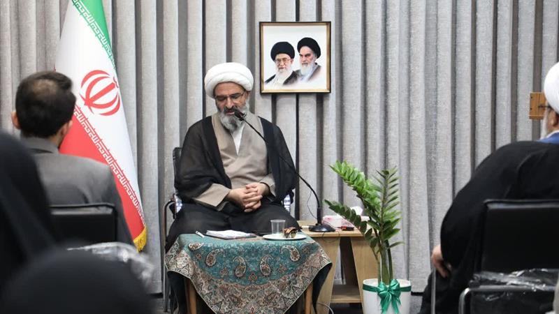 امامجمعه سمنان: خودسازی شرط بهرهمندی از نور قرآن است