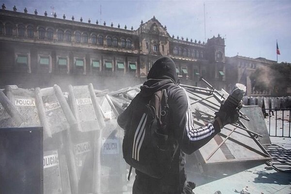 تظاهرات مردم مکزیک علیه سیاستهای امنیتی دولت