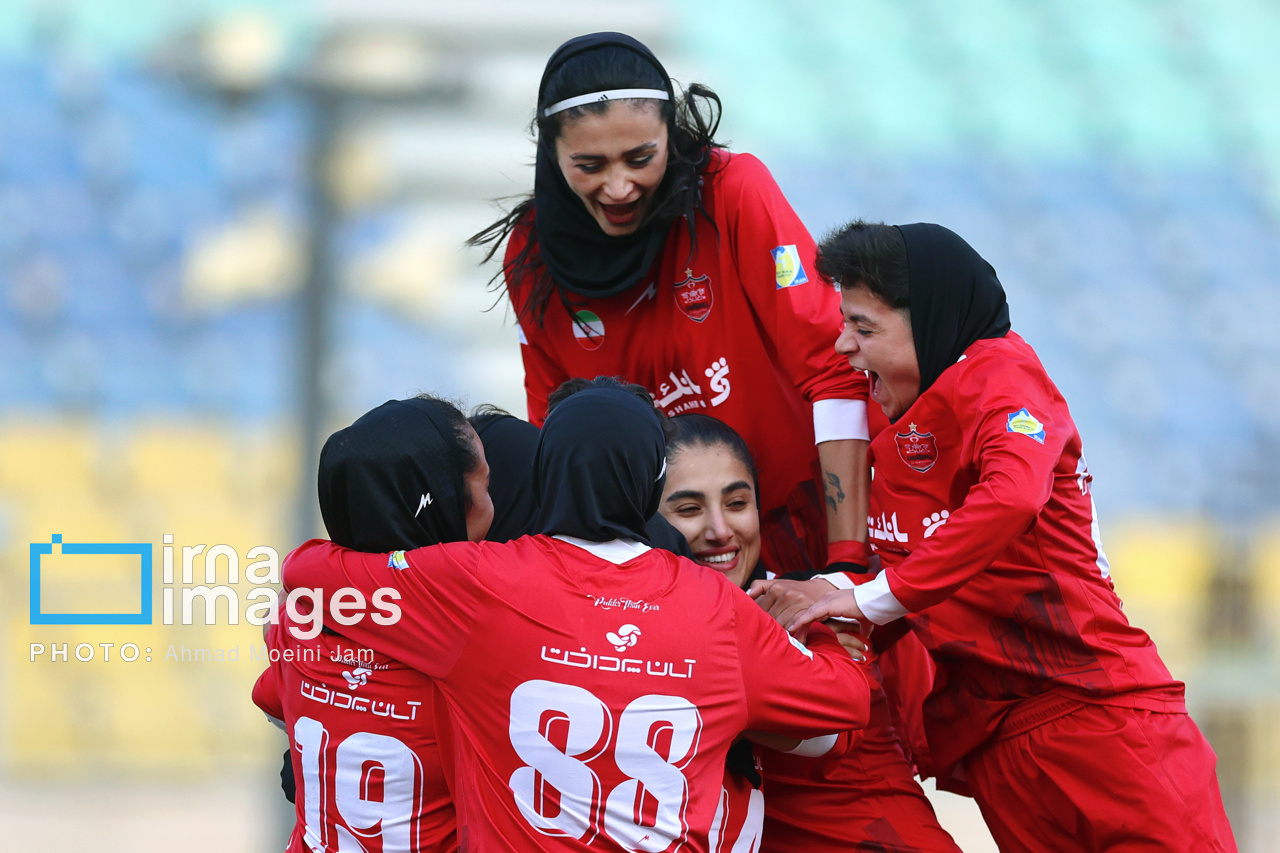 لیگ برتر فوتبال زنان؛ پرسپولیس و یاسام