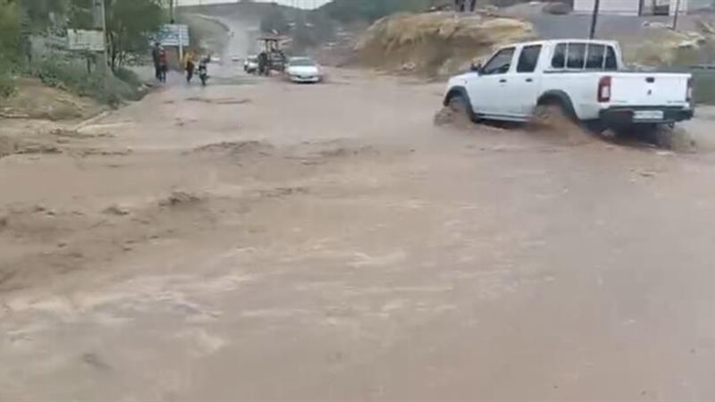 سیلاب وارد منازل ۴۰ خانوار روستای شهرک هزارانی آبدانان شد