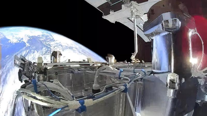 سیگنالهایی که نباید شنیده میشدند/ گاف بزرگ نظامی یا یک عملیات محرمانه؟