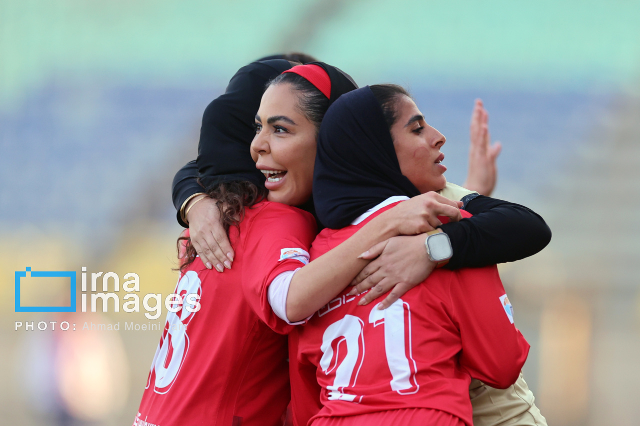 لیگ برتر فوتبال زنان؛ پرسپولیس و یاسام